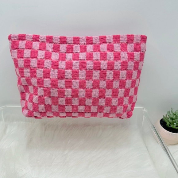 Makeup Tools: Sponge and Brush Set w/ Pink Checkered 3 pack pouches Bundle - Picture 4 of 10